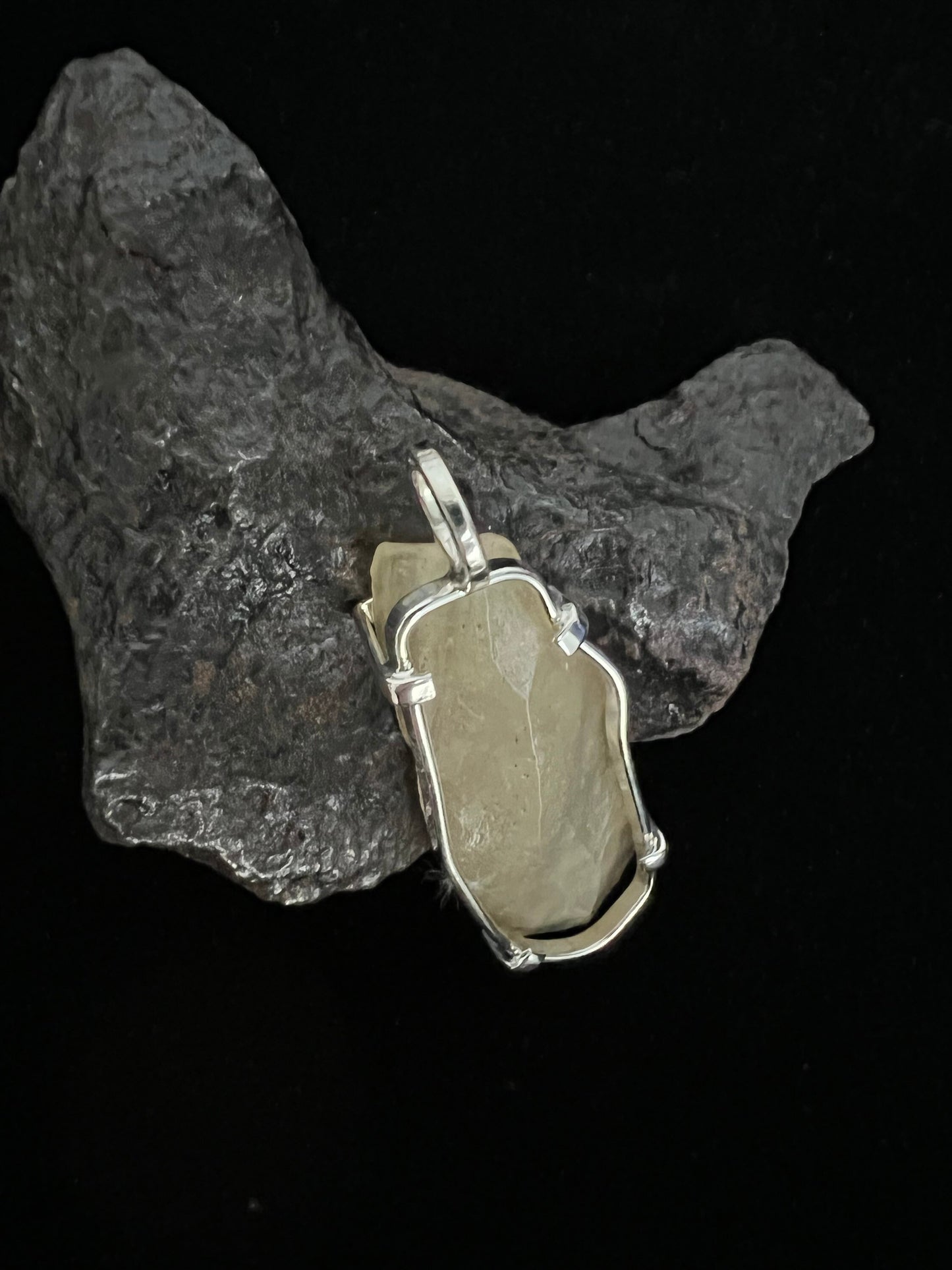 Libyan desert glass- Tektite- amulet