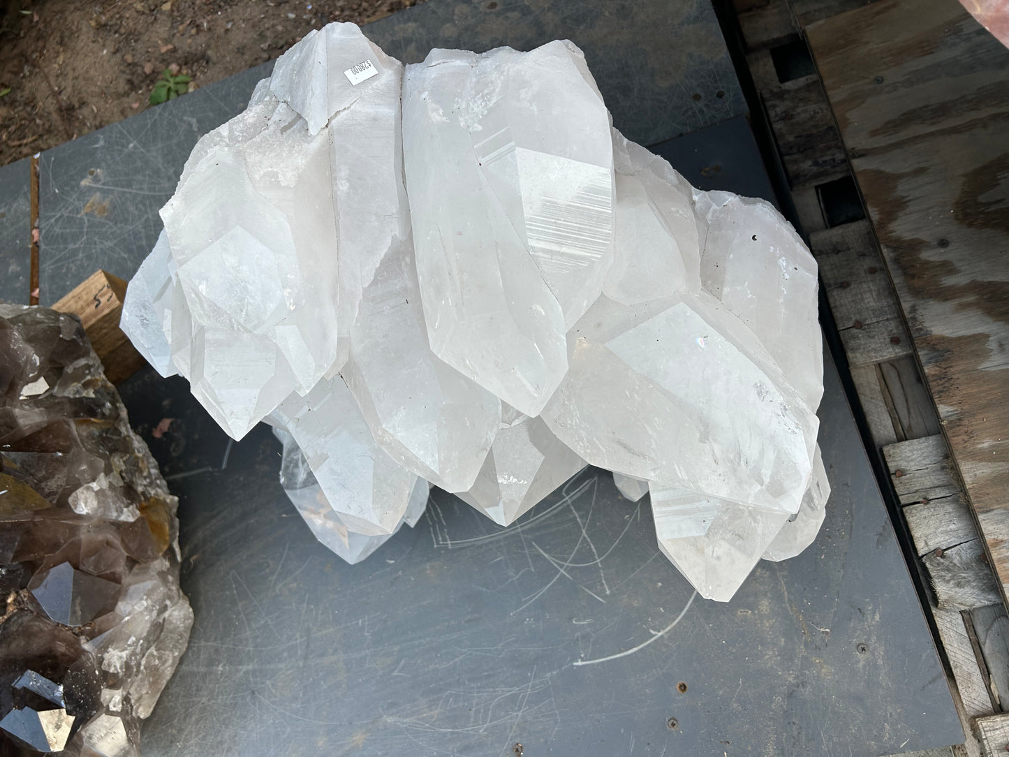 Large Quartz Cluster