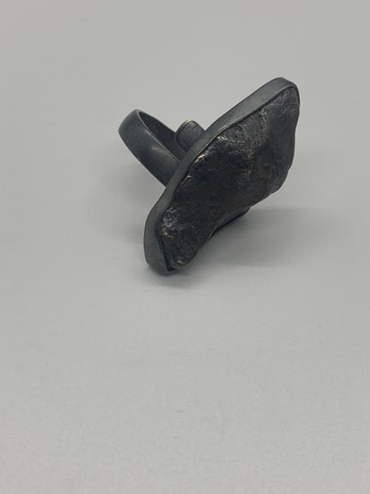 Statement meteorite ring