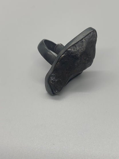 Statement meteorite ring