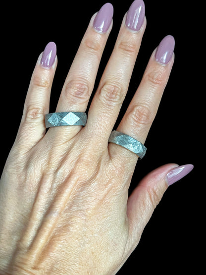 Faceted meteorite band with gold insert